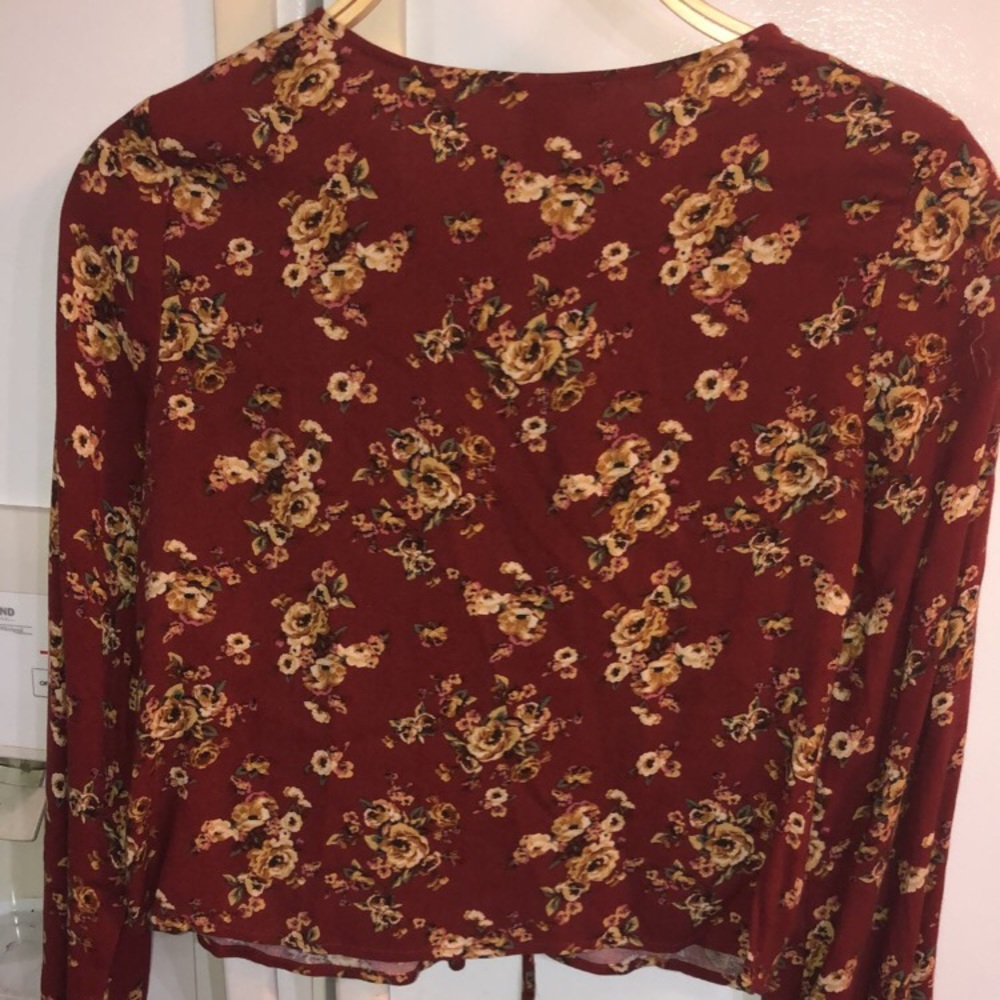 Top - Picture 2 of 2